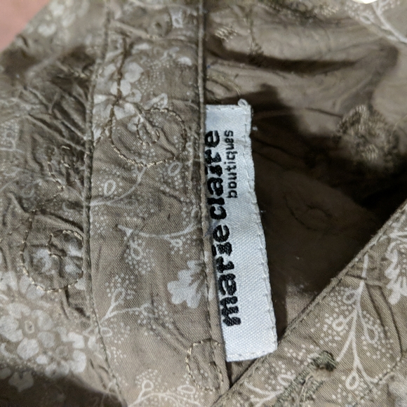 Textured floral button up blouse - Picture 2 of 6